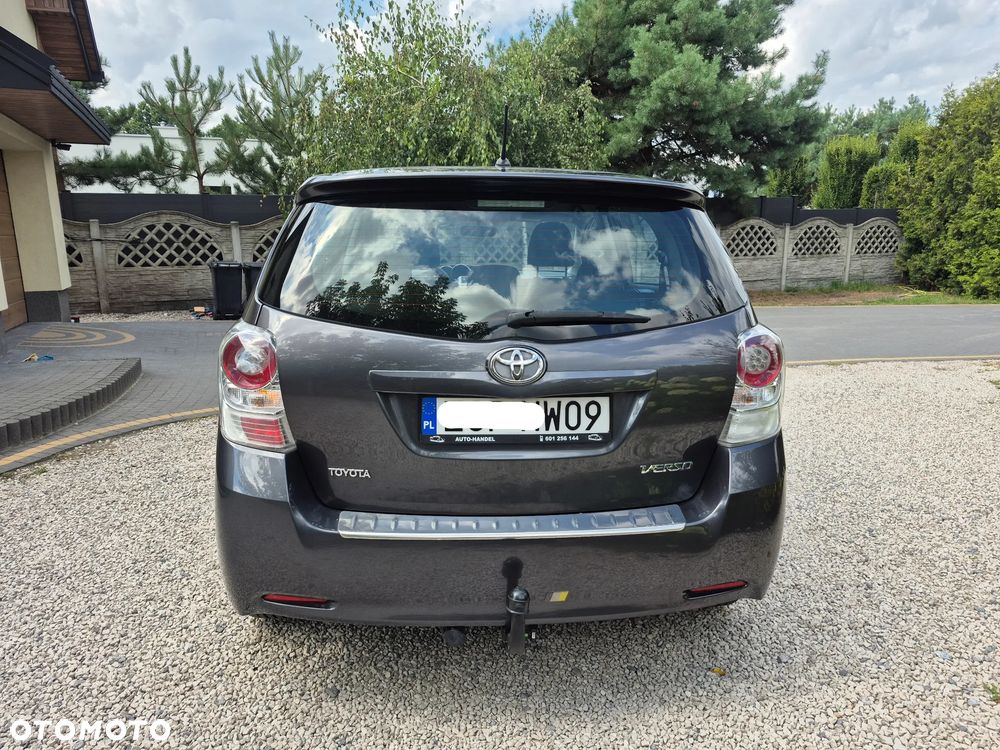 Toyota Verso 1.8 Life - 11