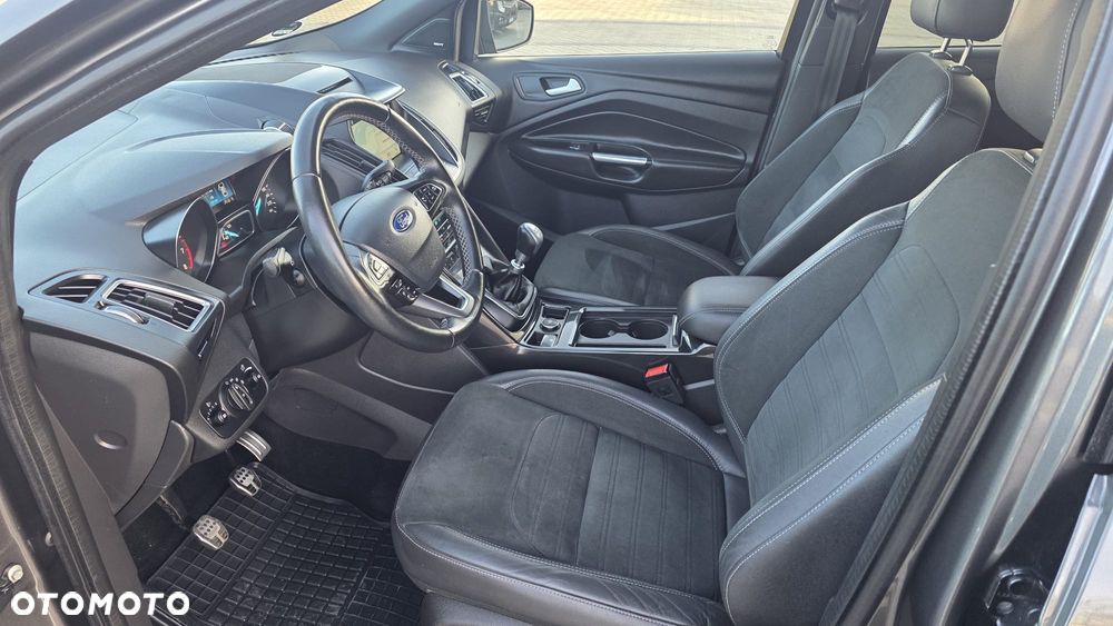 Ford Kuga 1.5 EcoBoost 2x4 ST-Line - 30