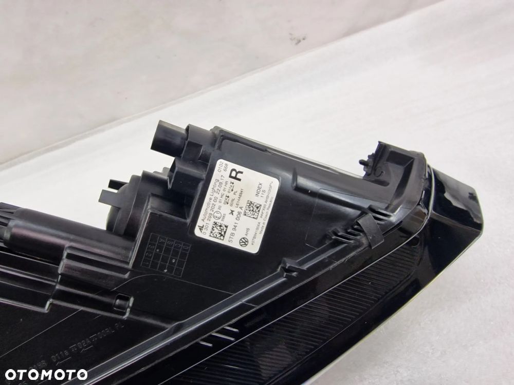 VW TOURAN II 5TA 15- PRAWA LAMPA PRZEDNIA PRZÓD , ZWYKŁA , NR 5TB941006A , NR AUKCJI LPP86 - 5