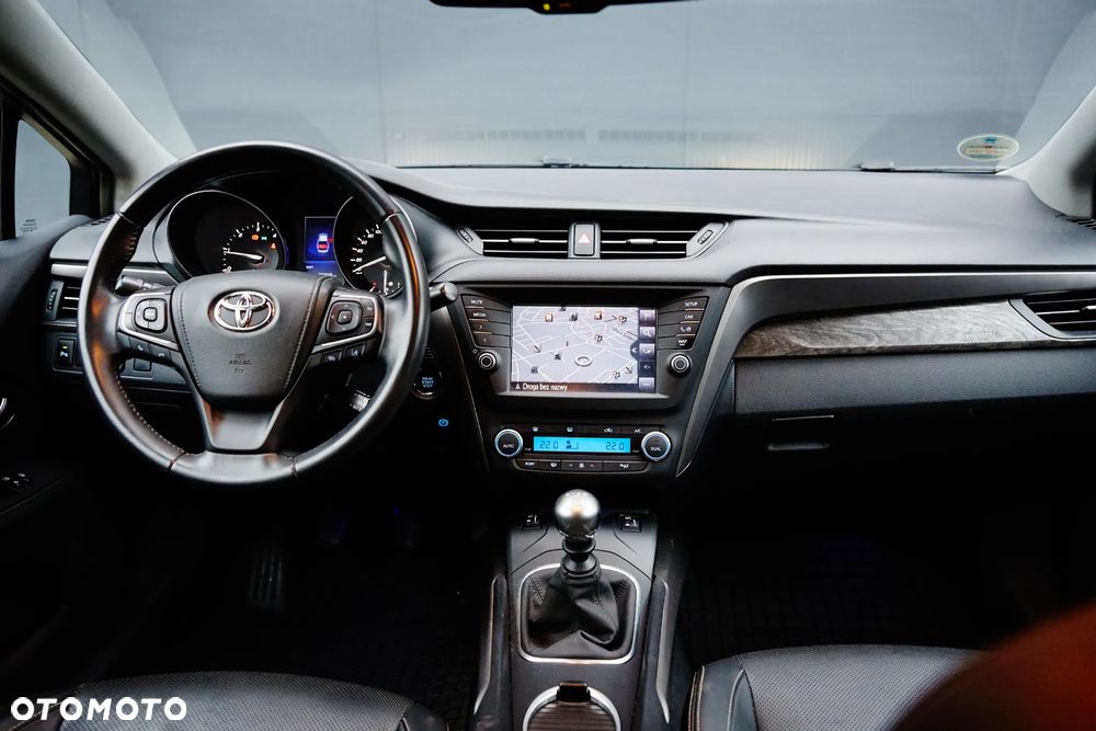 Toyota Avensis 2.0 D-4D Prestige - 29