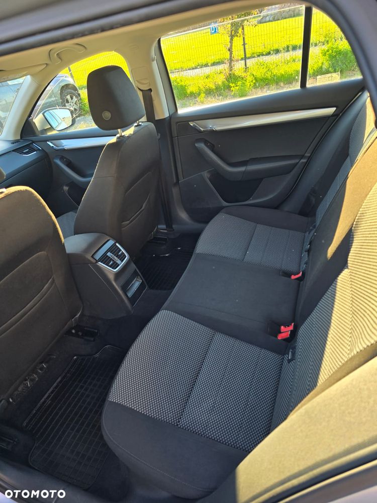 Skoda Octavia 1.6 TDI Ambition - 9