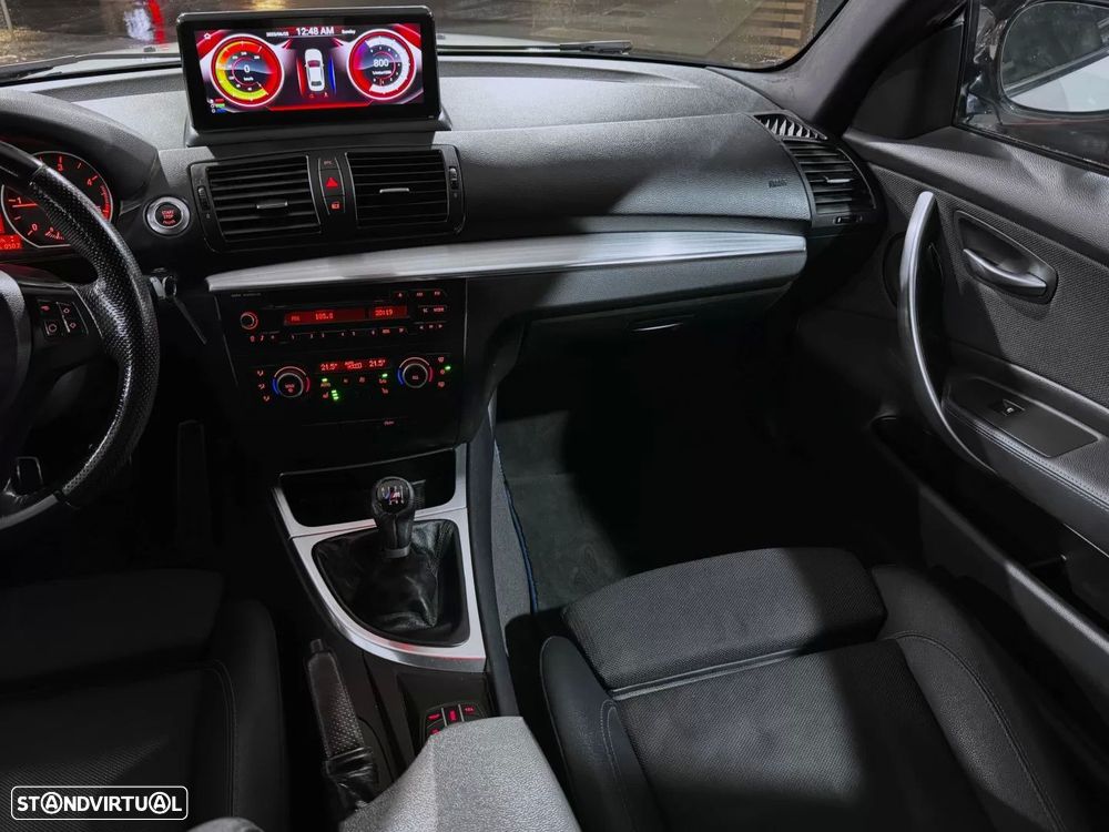 BMW 118 d Pack M - 24