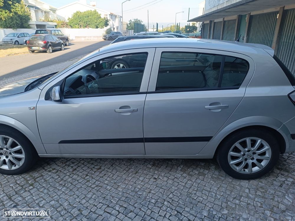 Opel Astra 1.3 CDTI - 8