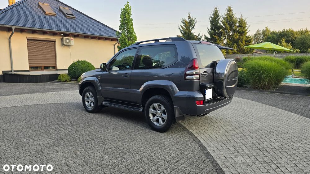 Toyota Land Cruiser 3.0 D Luna Comfort - 3
