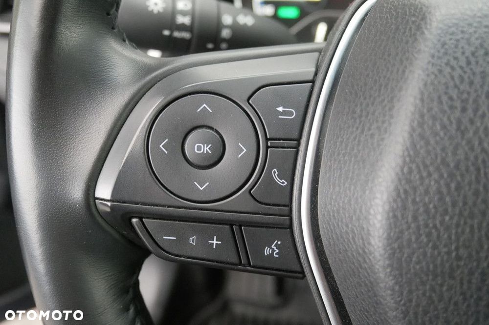 Toyota Camry 2.5 Hybrid Comfort CVT - 23