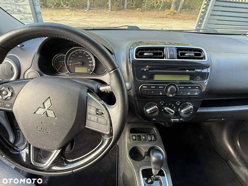 Mitsubishi Space Star - 11