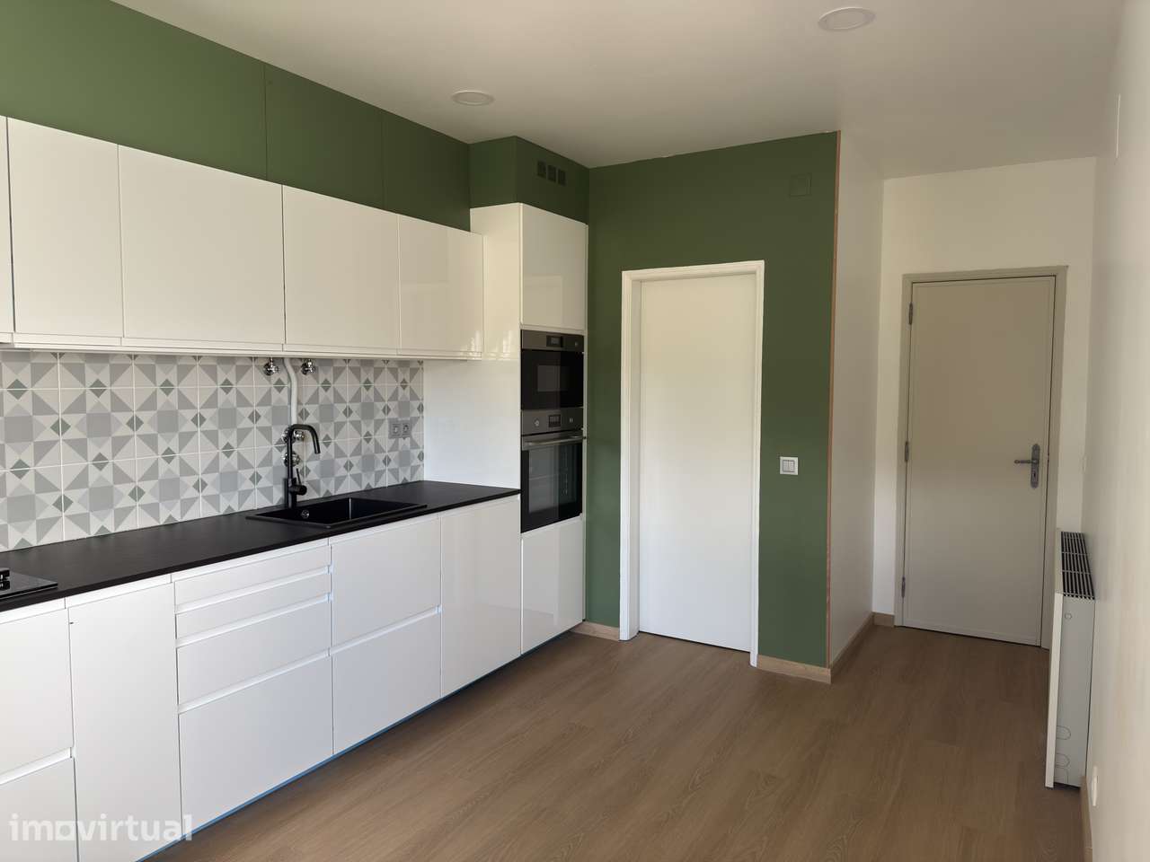 Agradavel apartamento T3, totalmente reformado, com jardim privativo. - Grande imagem: 2/15