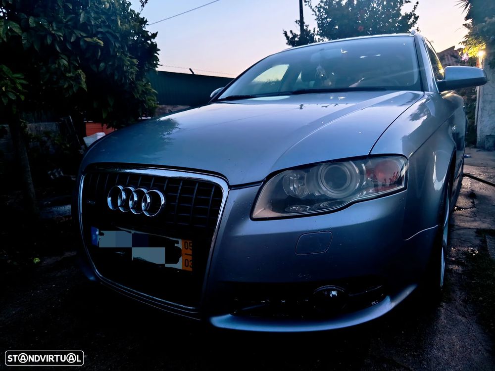 Audi A4 Avant 2.0 TDI DPF - 1