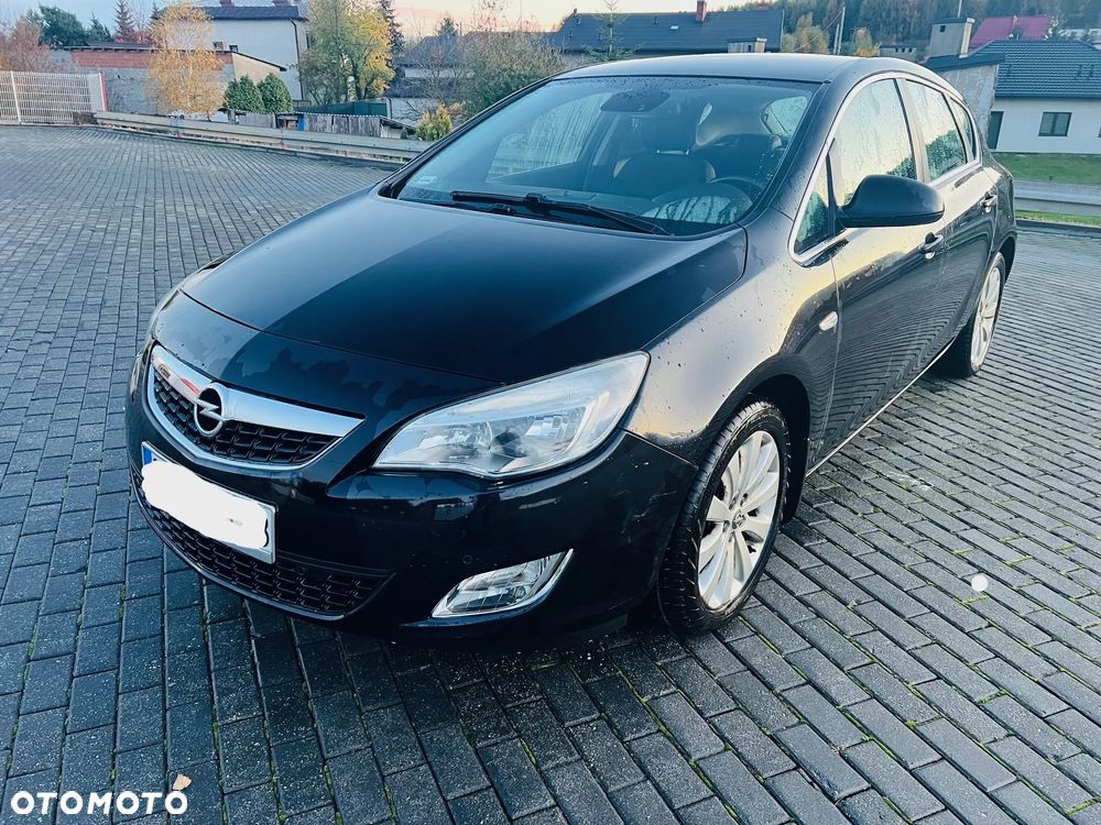 Opel Astra IV 1.4 T Cosmo - 1