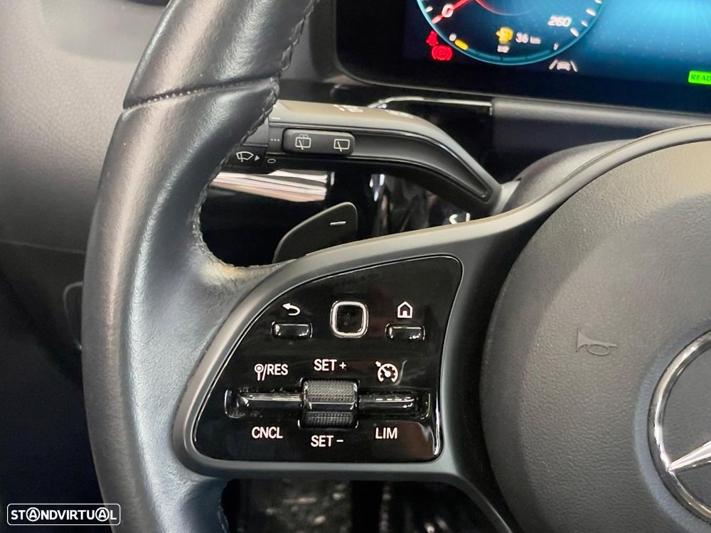 Mercedes-Benz GLA 250 e 8G-DCT - 11