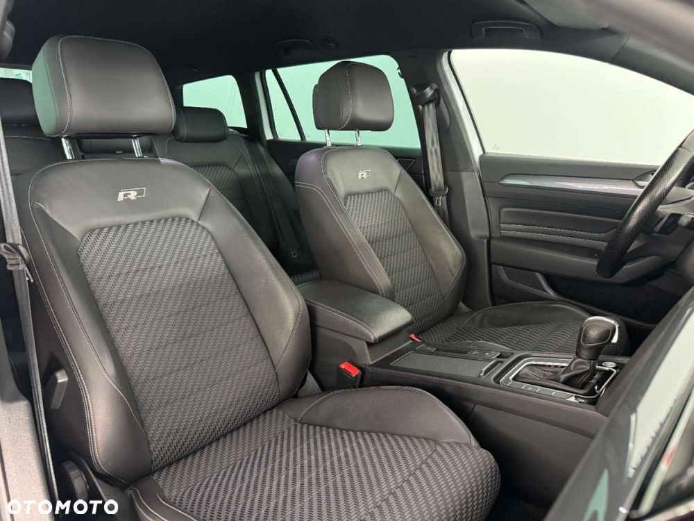 Volkswagen Passat - 19