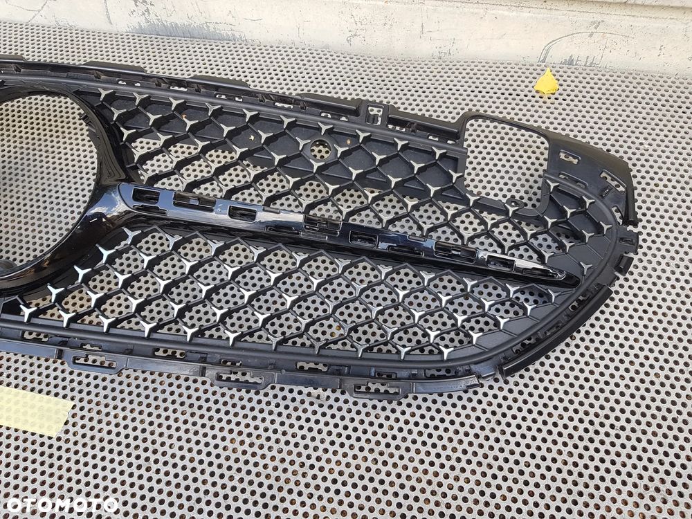 Mercedes W206 C AMG Grill Atrapa - 3