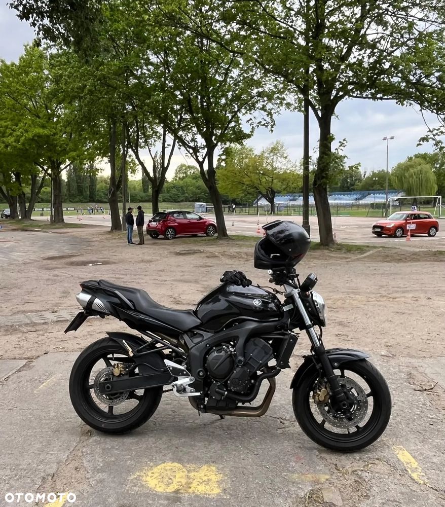 Yamaha FZ6 - 1