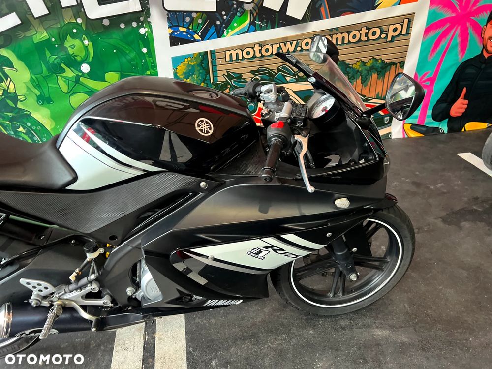 Yamaha YZF - 8