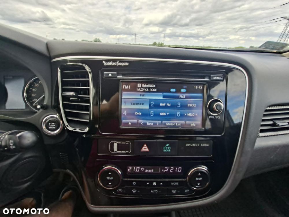 Mitsubishi Outlander 2.0 Intense CVT - 13