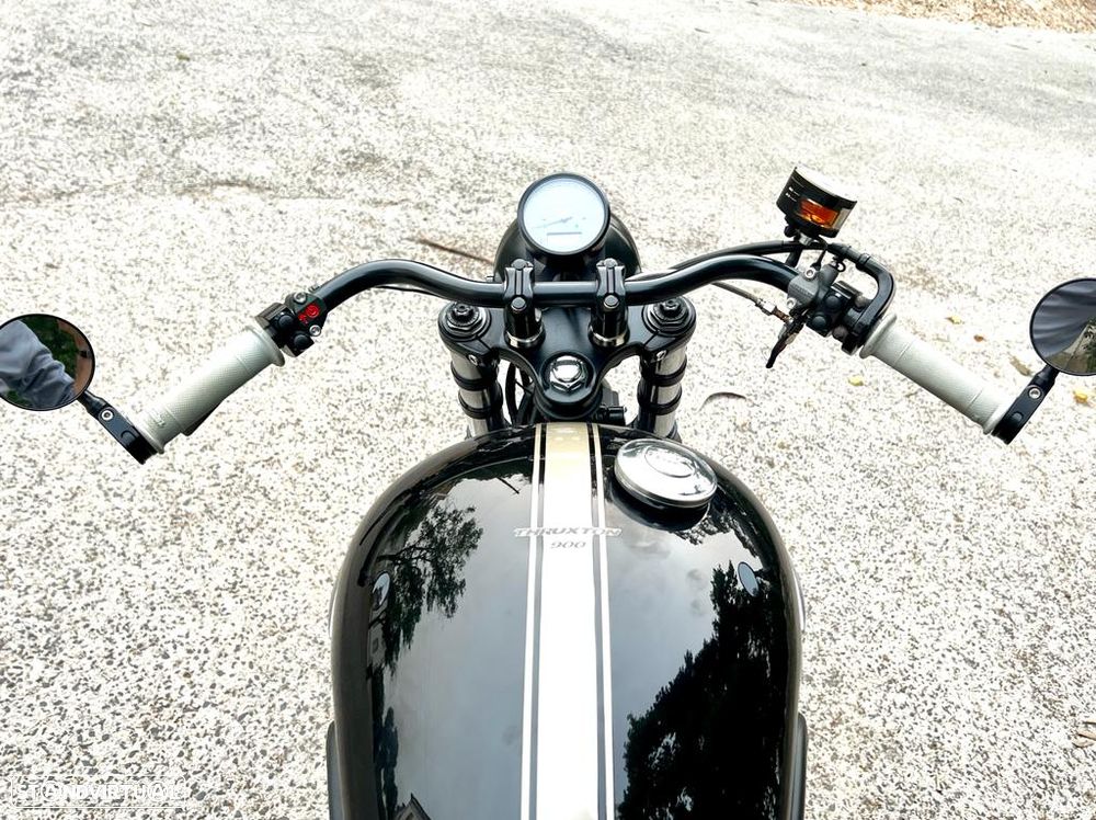 Triumph Thruxton CAFE RACER - 9