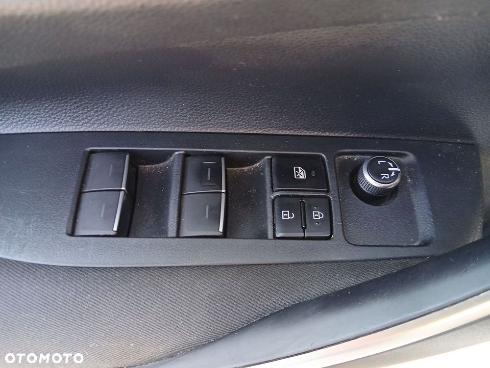 Toyota Corolla 1.8 Hybrid Comfort - 22