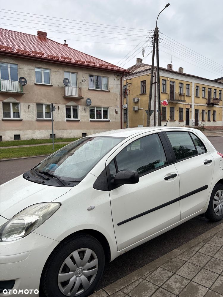 Toyota Yaris 1.0 Terra A/C - 4