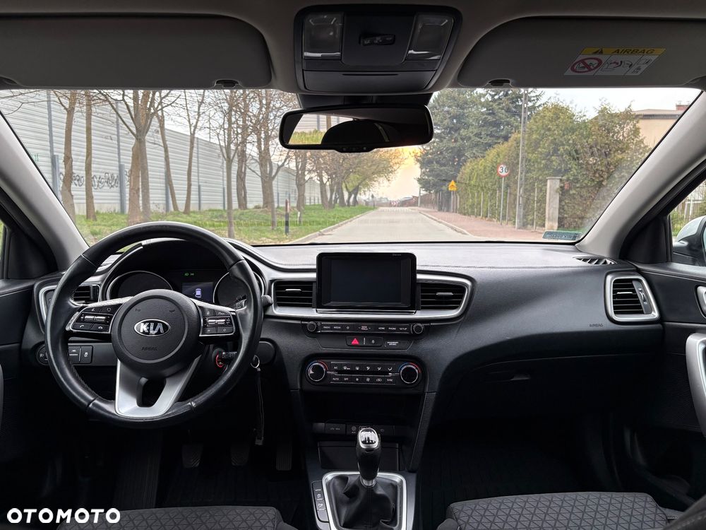 Kia Ceed 1.6 CRDi mHEV M - 13