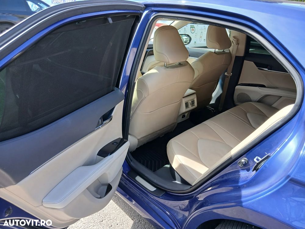 Toyota Camry Business Edition - 7