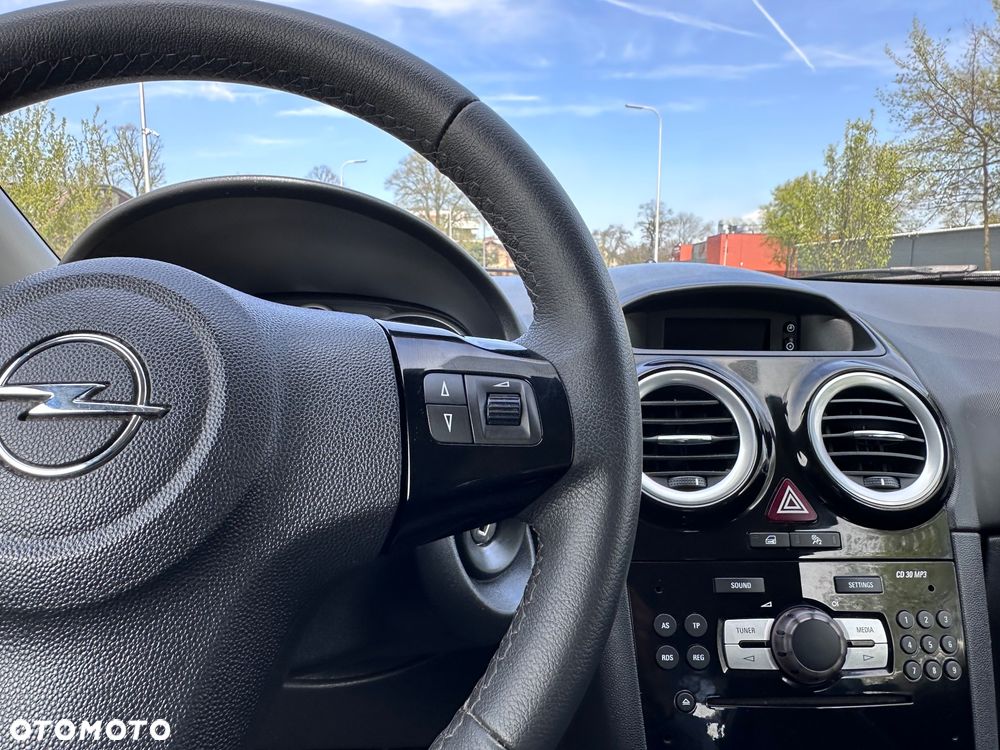 Opel Corsa 1.2 16V Energy - 12