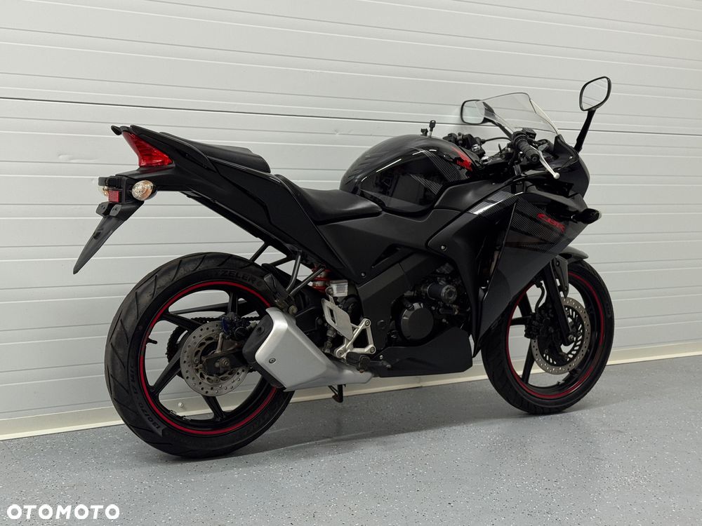 Honda CBR - 3