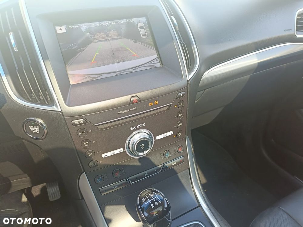 Ford Edge 2.0 TDCi 4x4 Titanium - 22