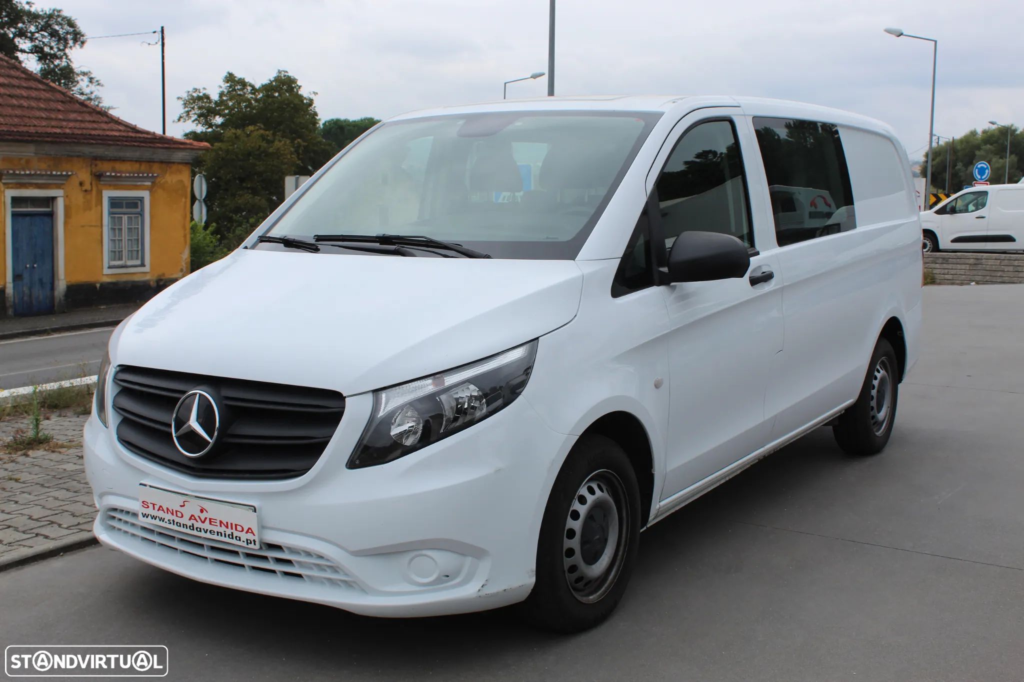 Mercedes-Benz Vito 110 CDi // 6 Lugares - 1