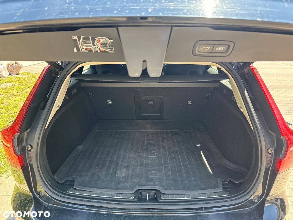 Volvo V60 Cross Country D4 AWD - 13