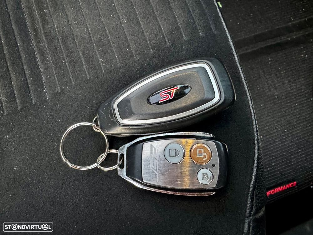 Ford Fiesta 1.5 EcoBoost ST High - 56