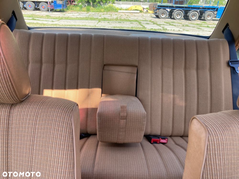 Mercedes-Benz W123 - 39