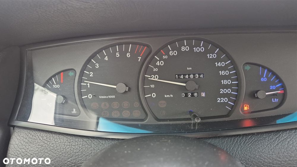 Opel Omega 2.0 CD - 11