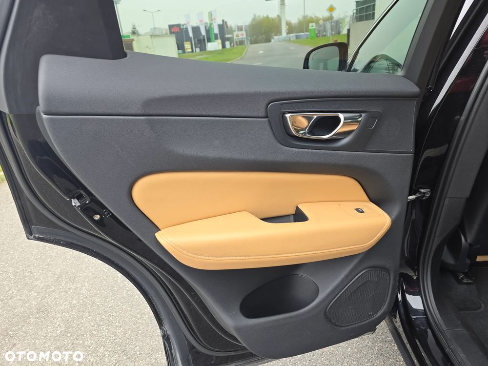 Volvo XC 60 D4 SCR AWD Inscription - 15