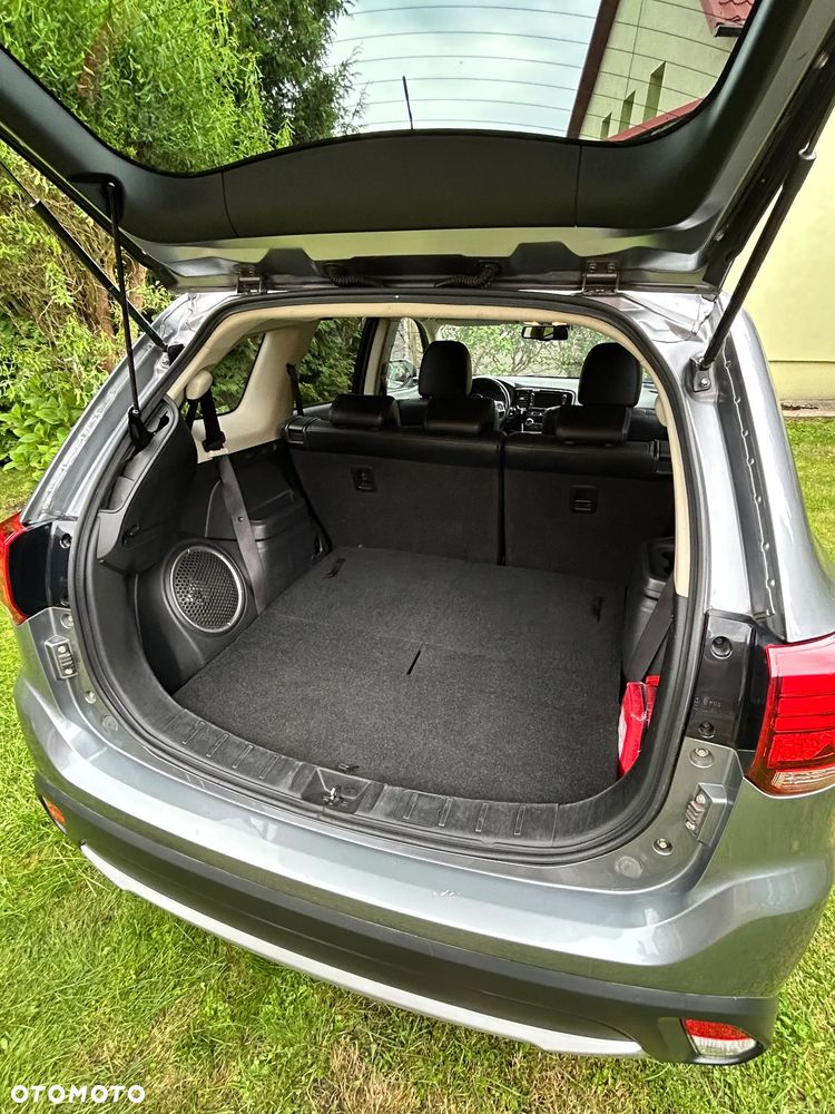 Mitsubishi Outlander 2.0 4WD CVT Diamant+ - 19