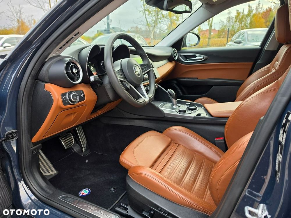 Alfa Romeo Giulia - 24