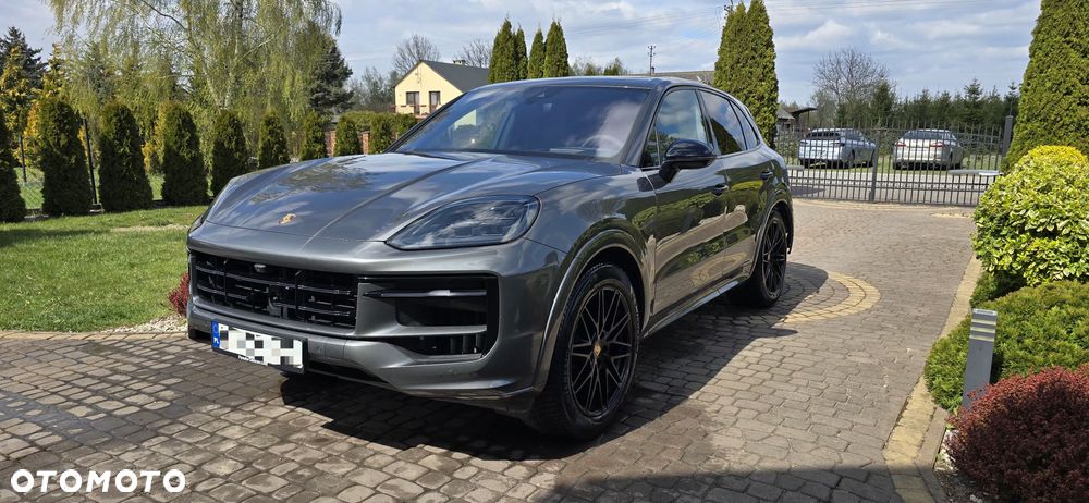 Porsche Cayenne - 2