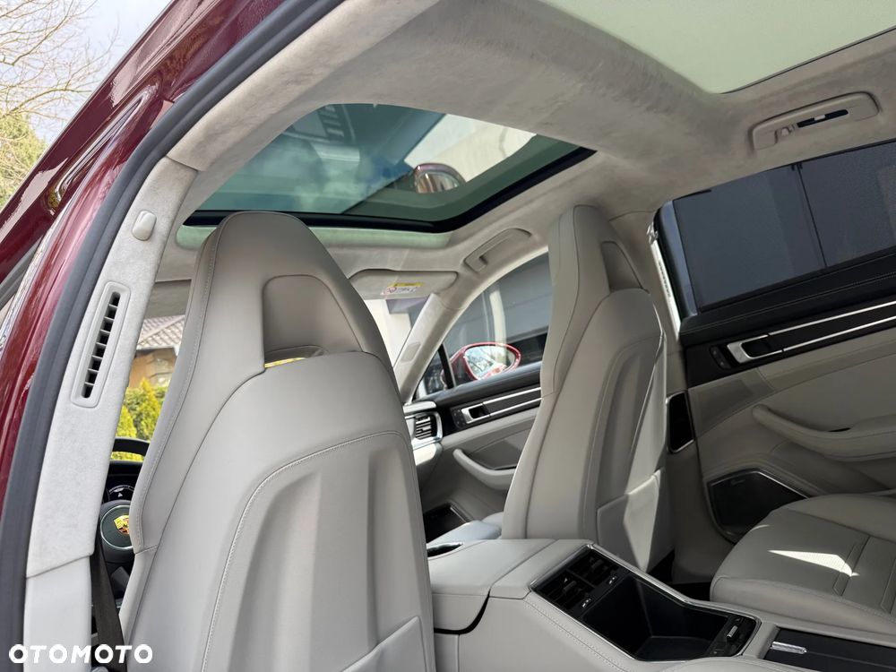 Porsche Panamera 4 E-Hybrid Platinum Edition - 25