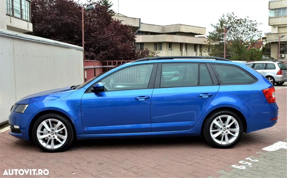 Skoda Octavia 2.0 TDI DSG Ambition - 15