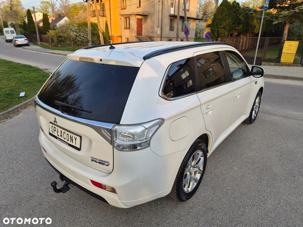Mitsubishi Outlander - 3