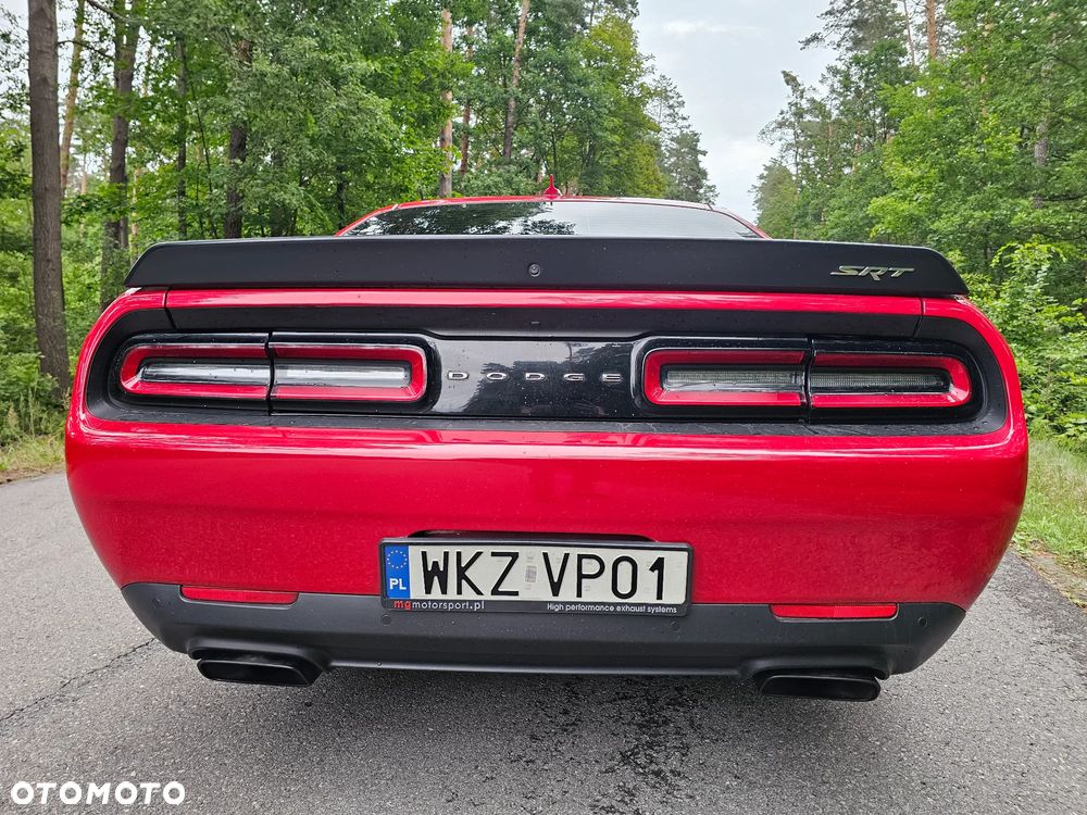 Dodge Challenger - 4