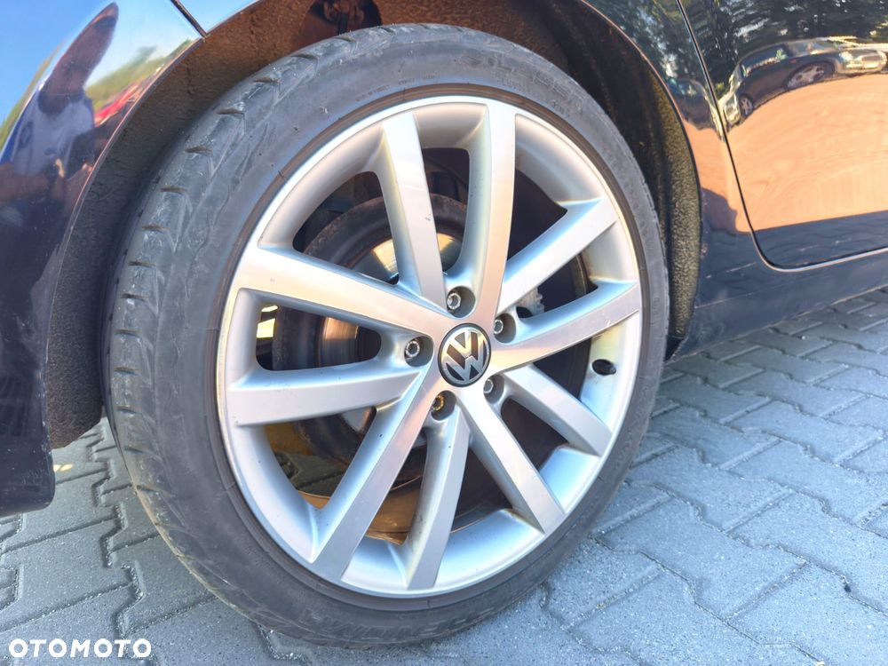 Volkswagen Golf 2.0 TDI Highline - 12