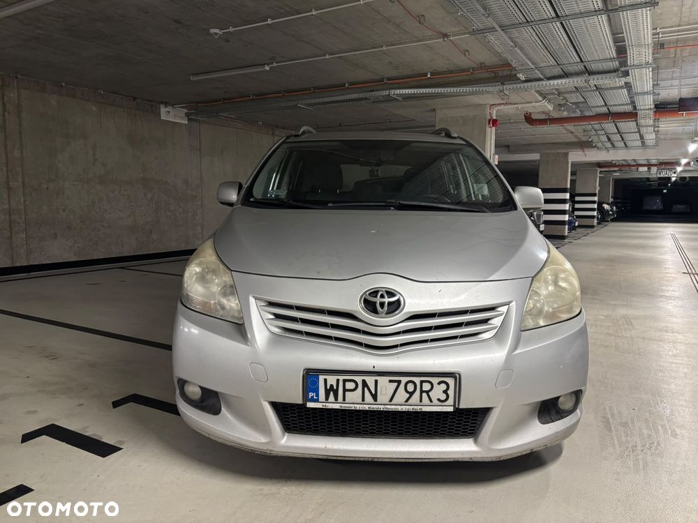 Toyota Corolla Verso 2.2 D-4D Premium 7os - 3