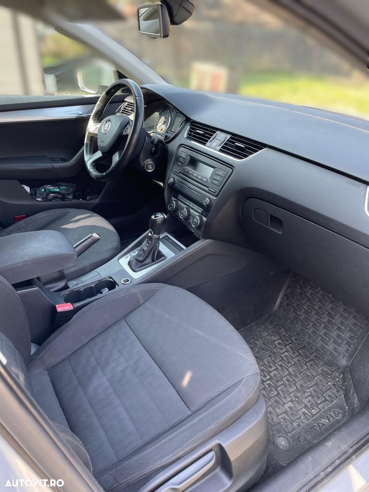 Skoda Octavia 2.0 TDI ELEGANCE DSG - 3