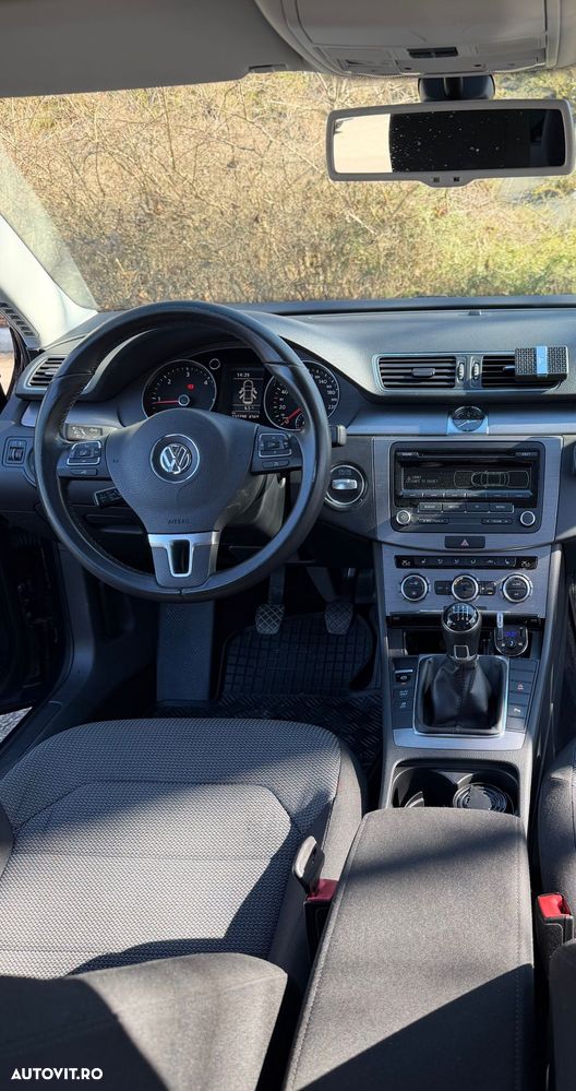Volkswagen Passat 2.0 TDI BlueMotion Technology Comfortline - 8