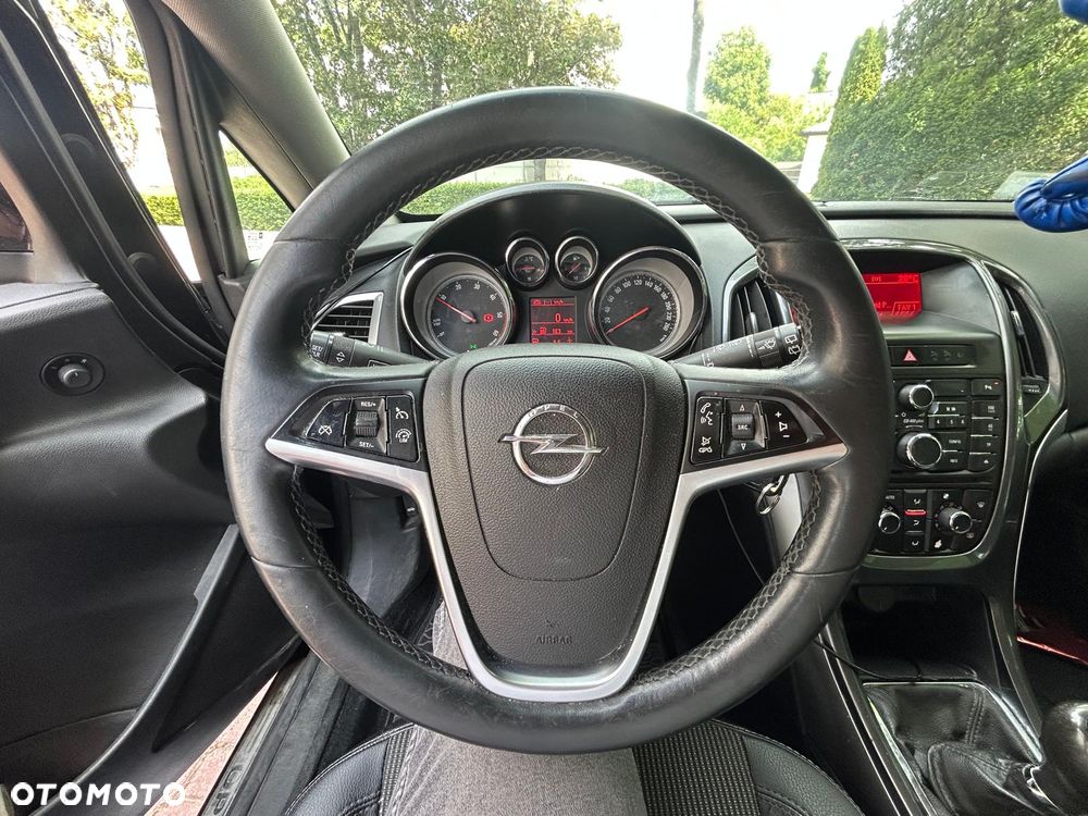 Opel Astra 1.7 CDTI Cosmo - 10