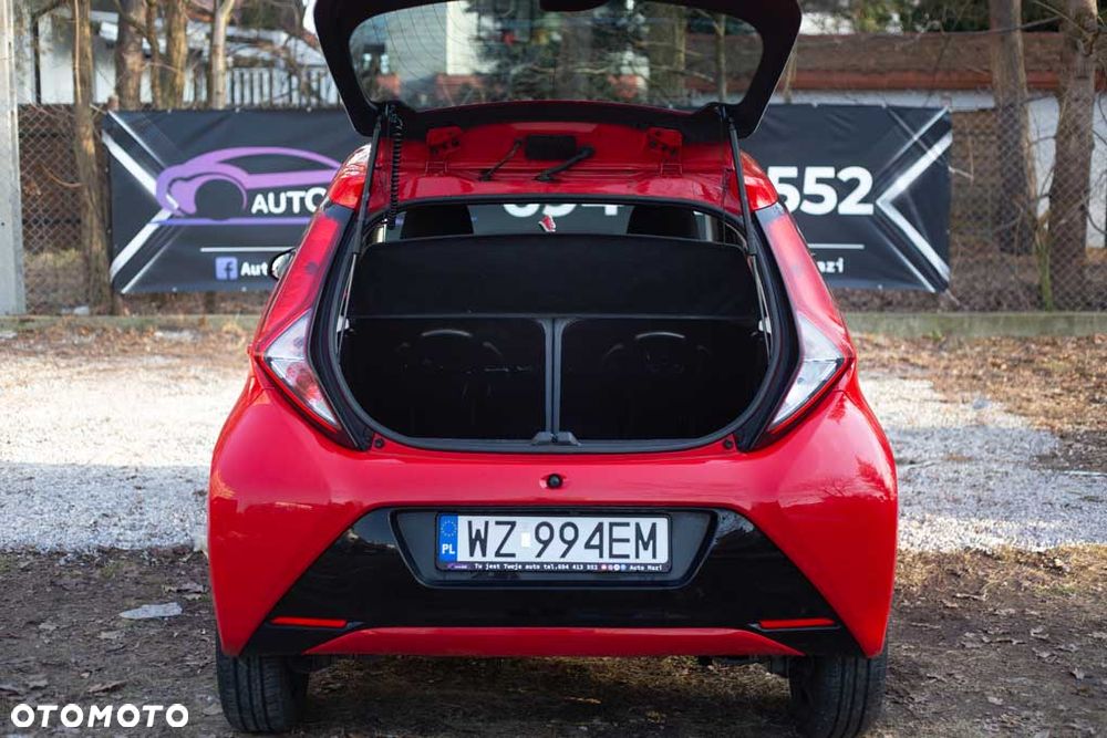 Toyota Aygo x-play connect - 30