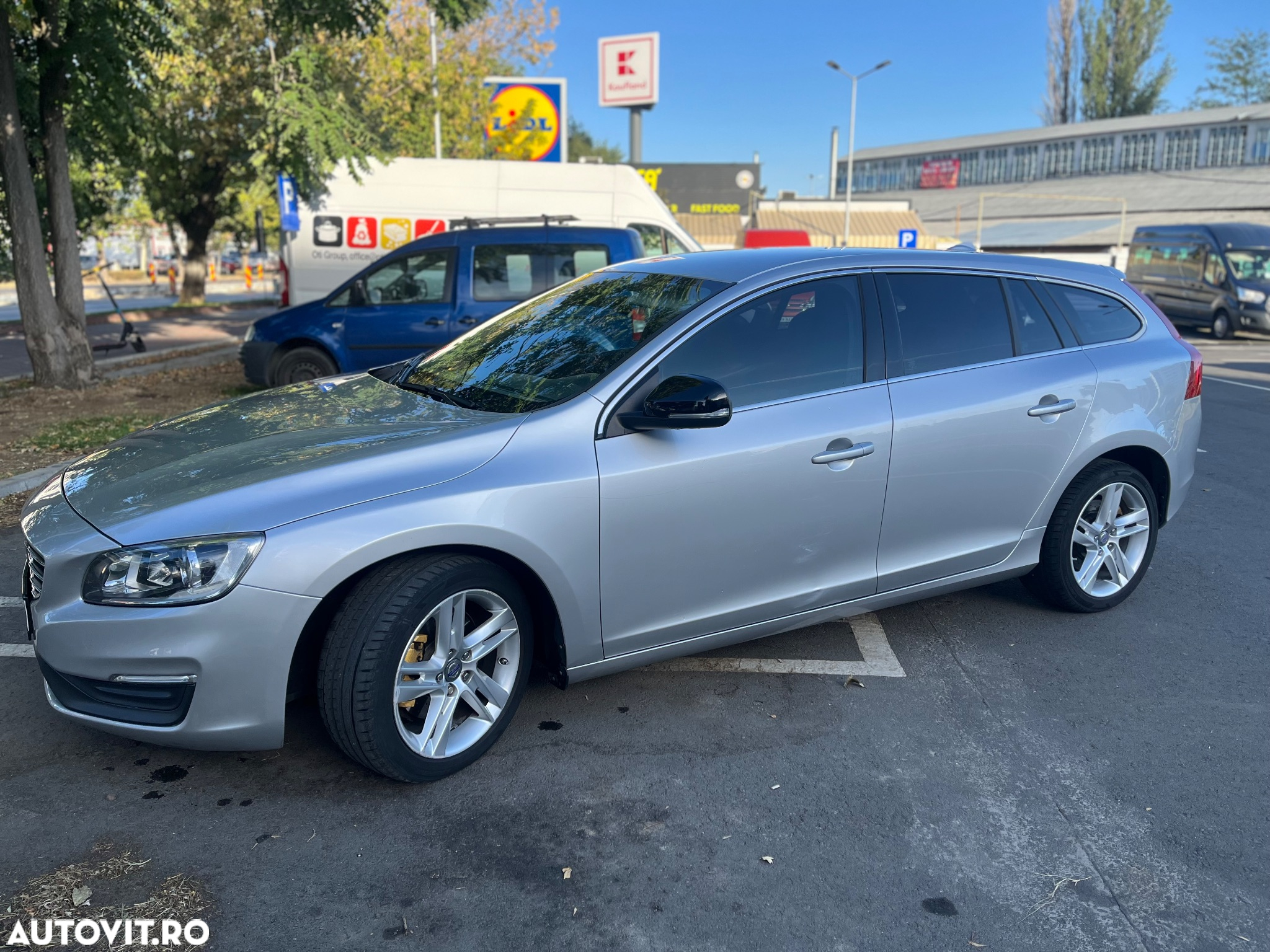 Volvo V60 D3 Momentum - 6
