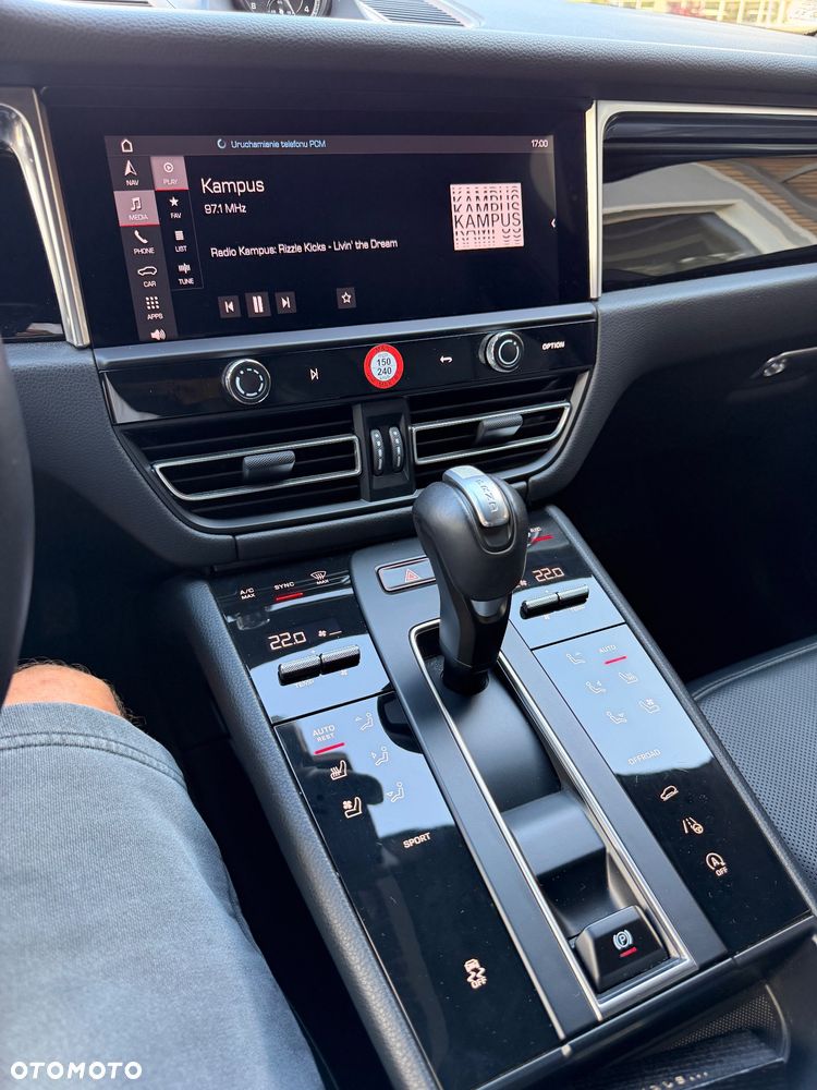 Porsche Macan Standard - 18