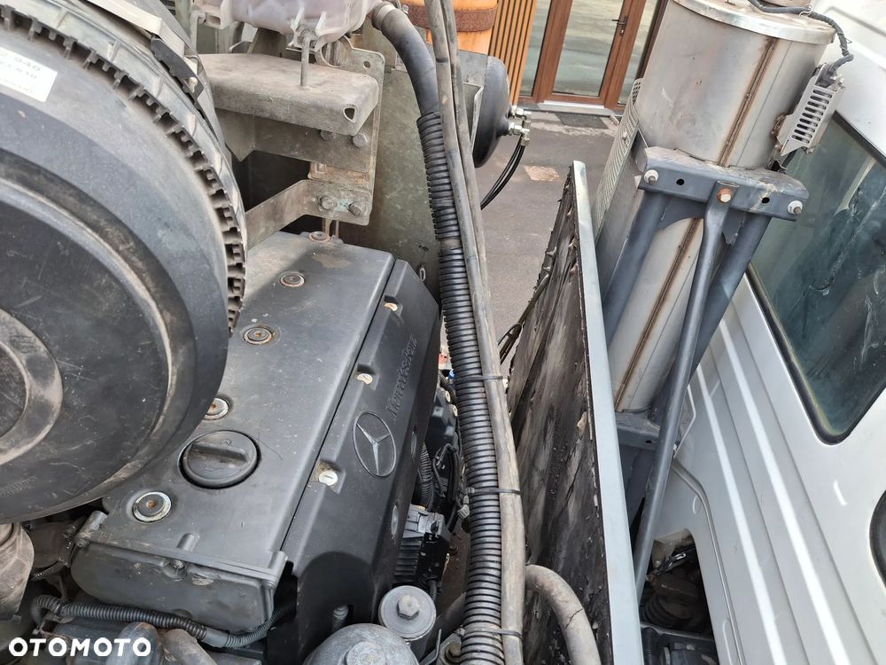 Mercedes-Benz Atego 1524 Zamiatarka BUCHER CityFant 60 2 Silniki Tylna Oś Na Poduszkach Zamiatarka Uliczna Sprzątanie Zamiatanie - 16