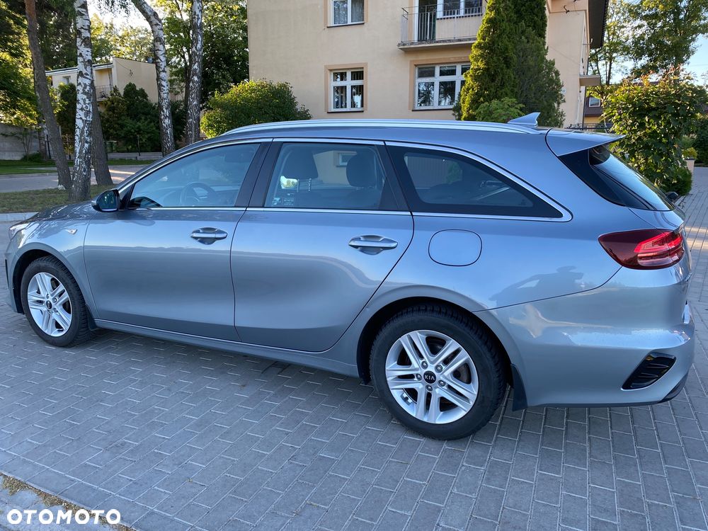 Kia Ceed 1.6 CRDi mHEV M - 6